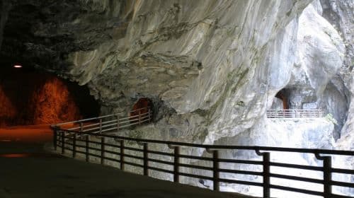Hualien Taroko National Park + Qixingtan Scenic Area + Ch'ing-shui Cliff 1-day tour