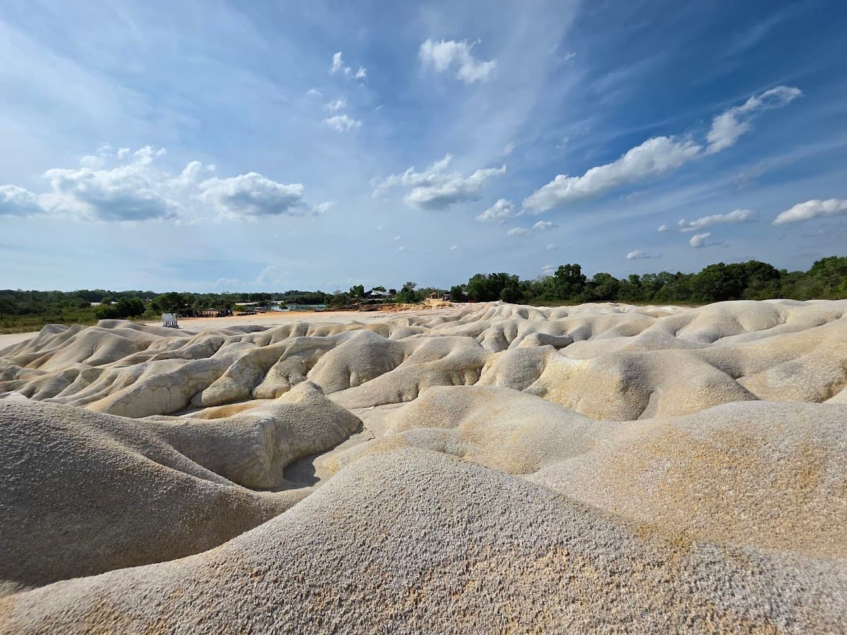 Bintan Desert and Blue Lake Tour