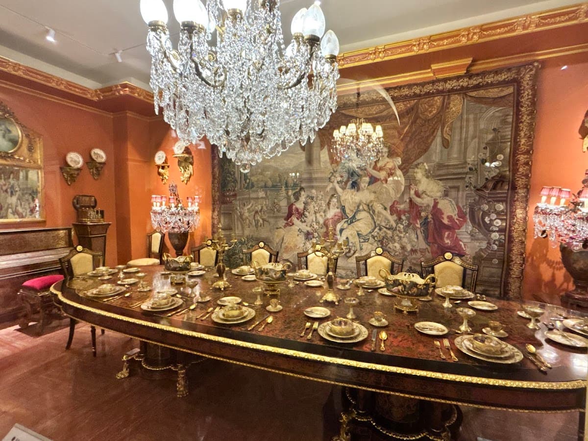 JOLIE PORCEIAIN Museum