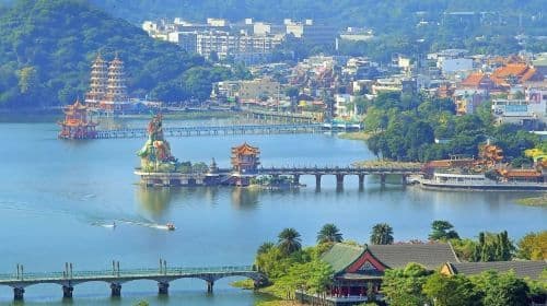 Kaohsiung private charter one-day tour: The Pier2 Art Center + Cijin Island + Love River (departing from Kaohsiung) Day Tours