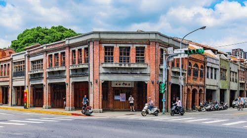 Keelung Shore Excursions: Private 6-Hour Taipei City Adventure! Day Tours