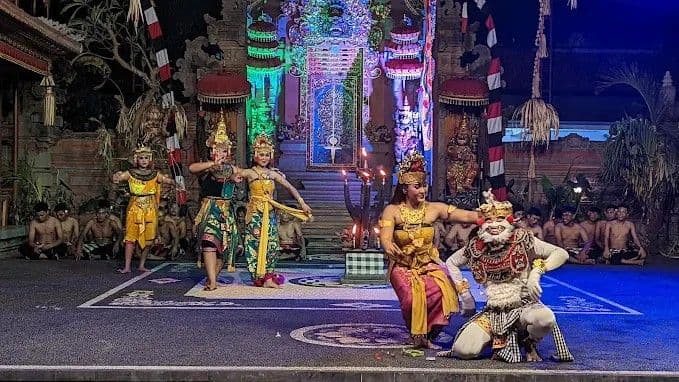 Kecak & Fire Dance Show Seraya Budaya Singapadu Ubud