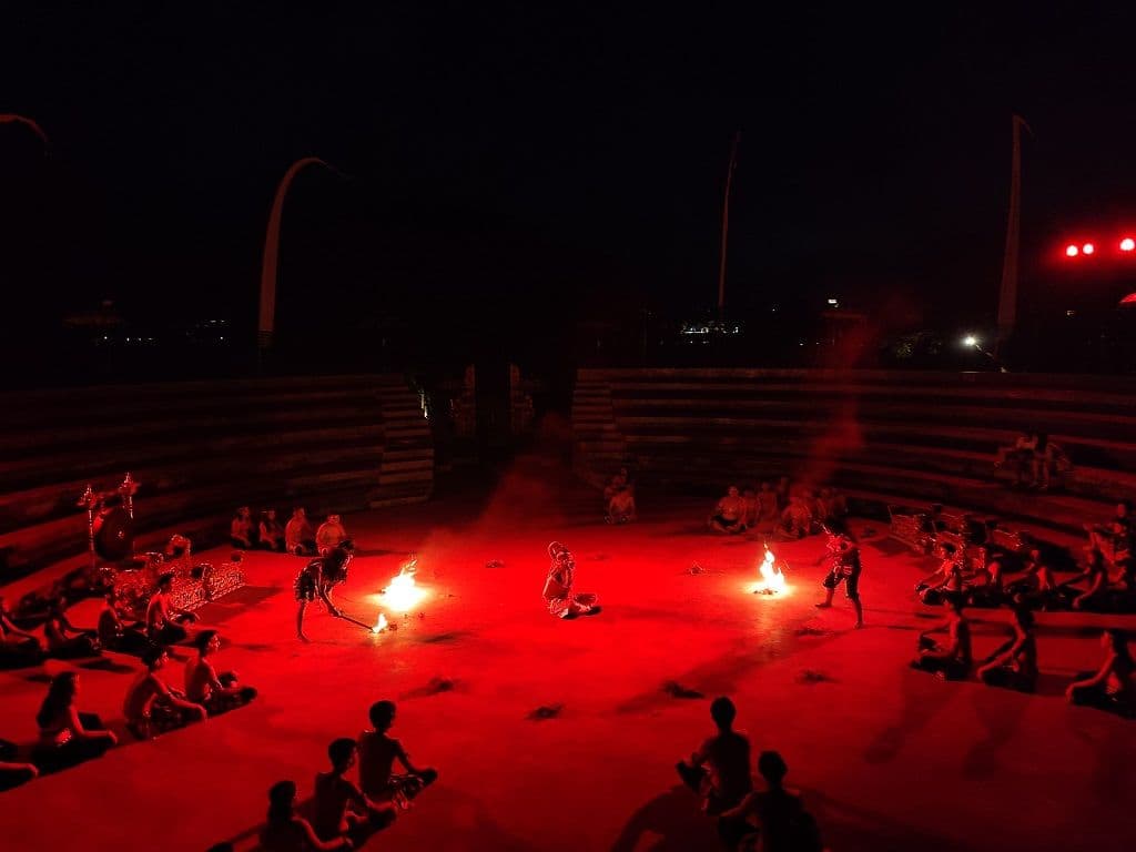Spettacolo di danza Kecak e Barong a The Nusa Dua