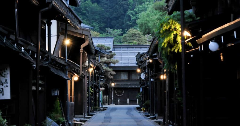 Shirakawa Day Tour from Nagoya: One-day tour of Shirakawa-go with Chinese, English and Japanese guide