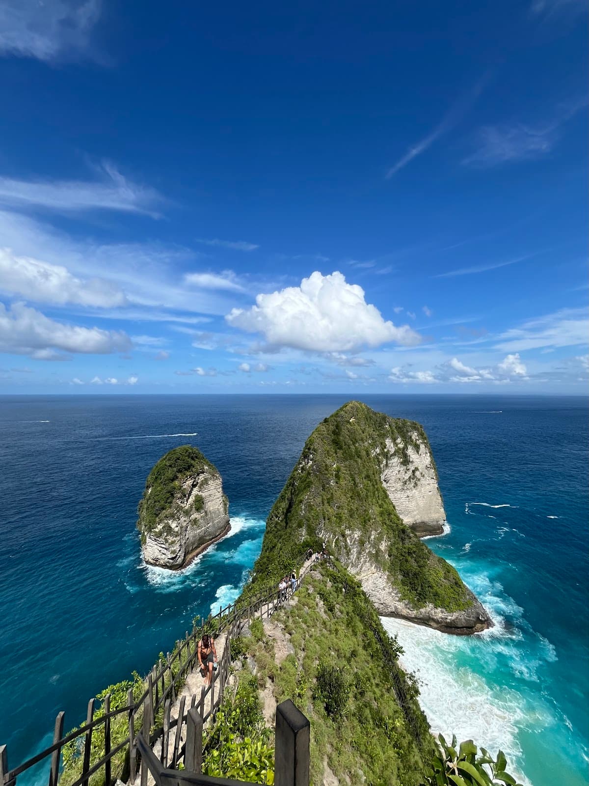 Nusa Penida Beach Day trip by Speedboat Guided Tour
