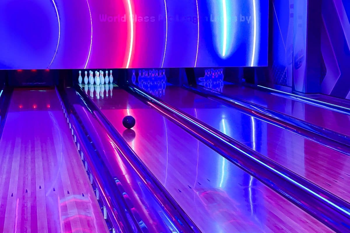 Playtopia Sports Bowling Emporium Pluit Mall