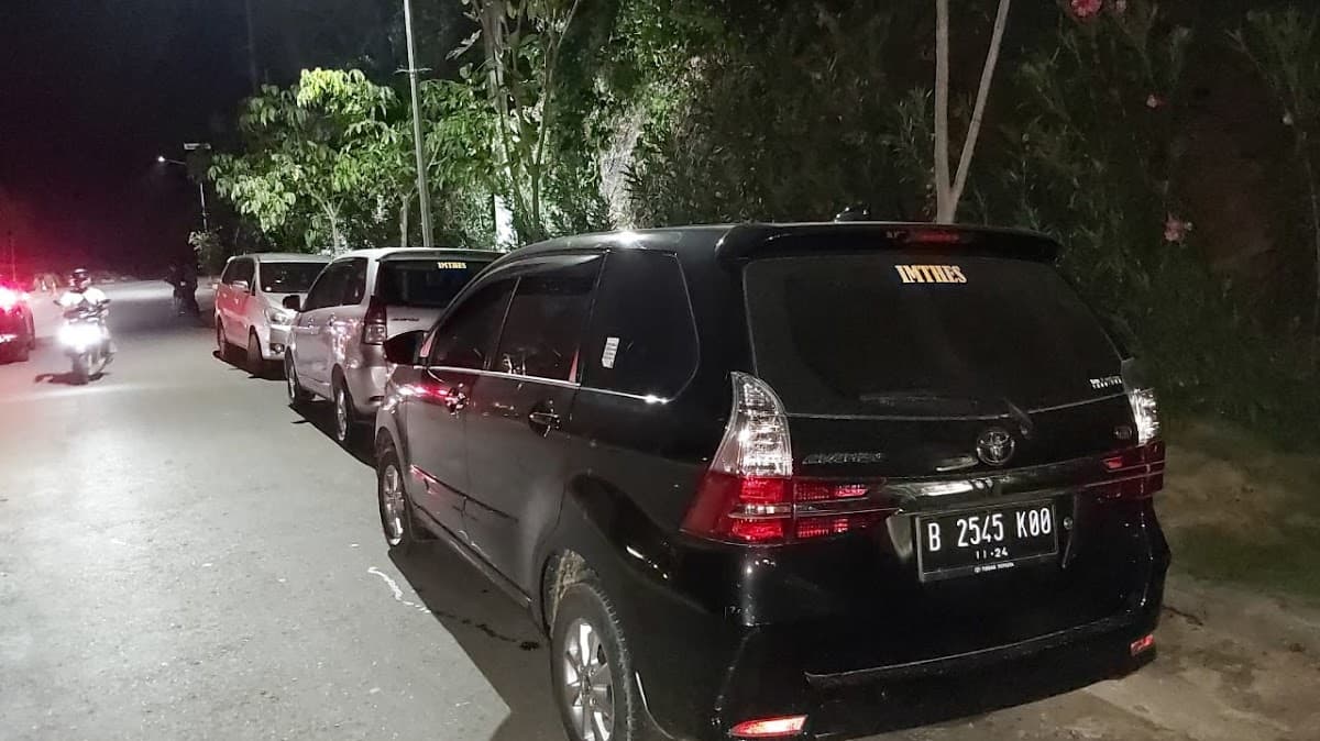 Rent Car Labuan Bajo