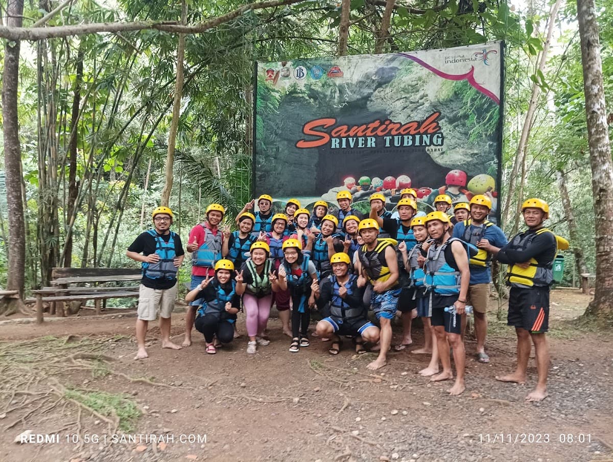 River Tubing Green Santirah
