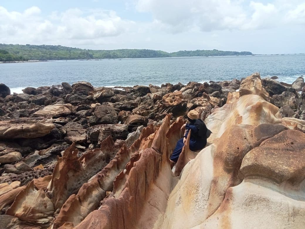 Secret Island Hopping Tour Ciletuh