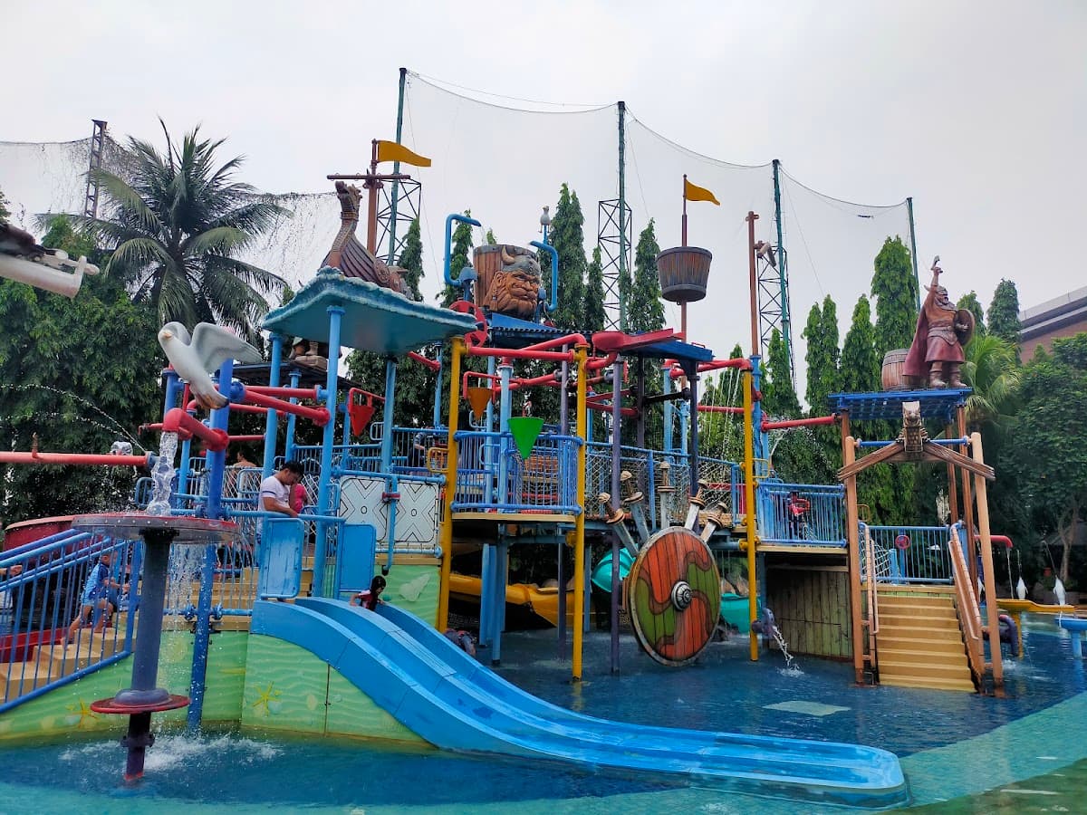 The Wave Pondok Indah Waterpark