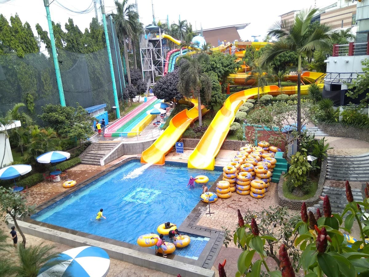 The Wave Pondok Indah Waterpark