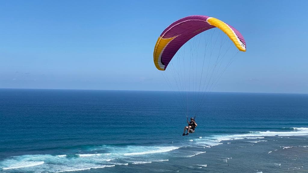 Timbis  Paragliding Bali