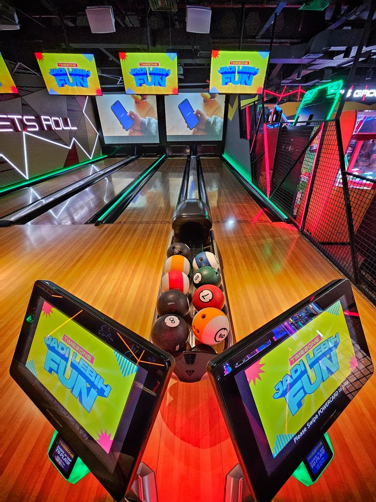Timezone Paris Van Java