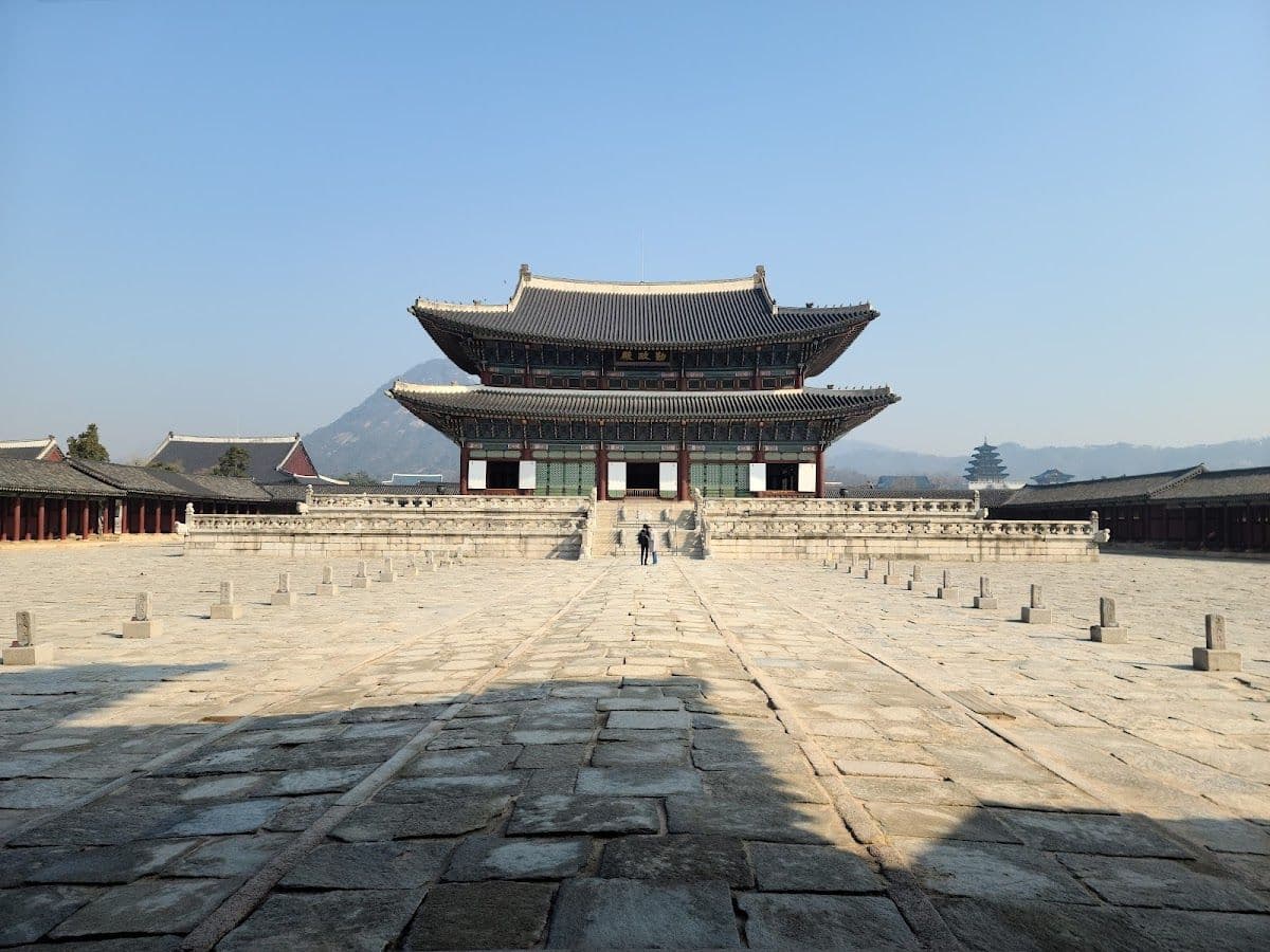 Gyeongbokgung Palace Travel Photography in Seoul, South Korea[Professional snapshot experience to make memories at Gyeongbokgung Palace in Seoul]