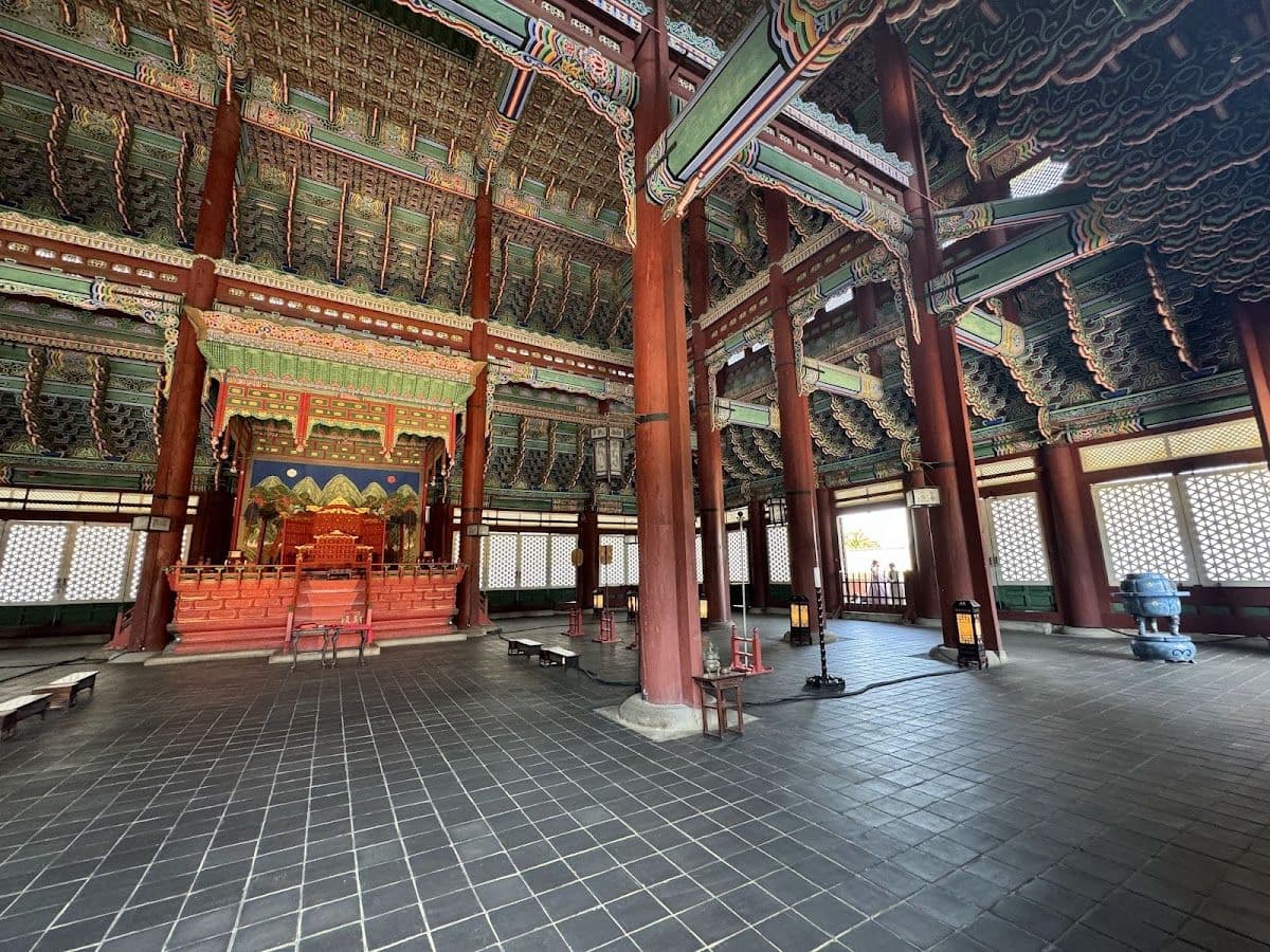 Gyeongbokgung Palace Travel Photography in Seoul, South Korea[Professional snapshot experience to make memories at Gyeongbokgung Palace in Seoul]