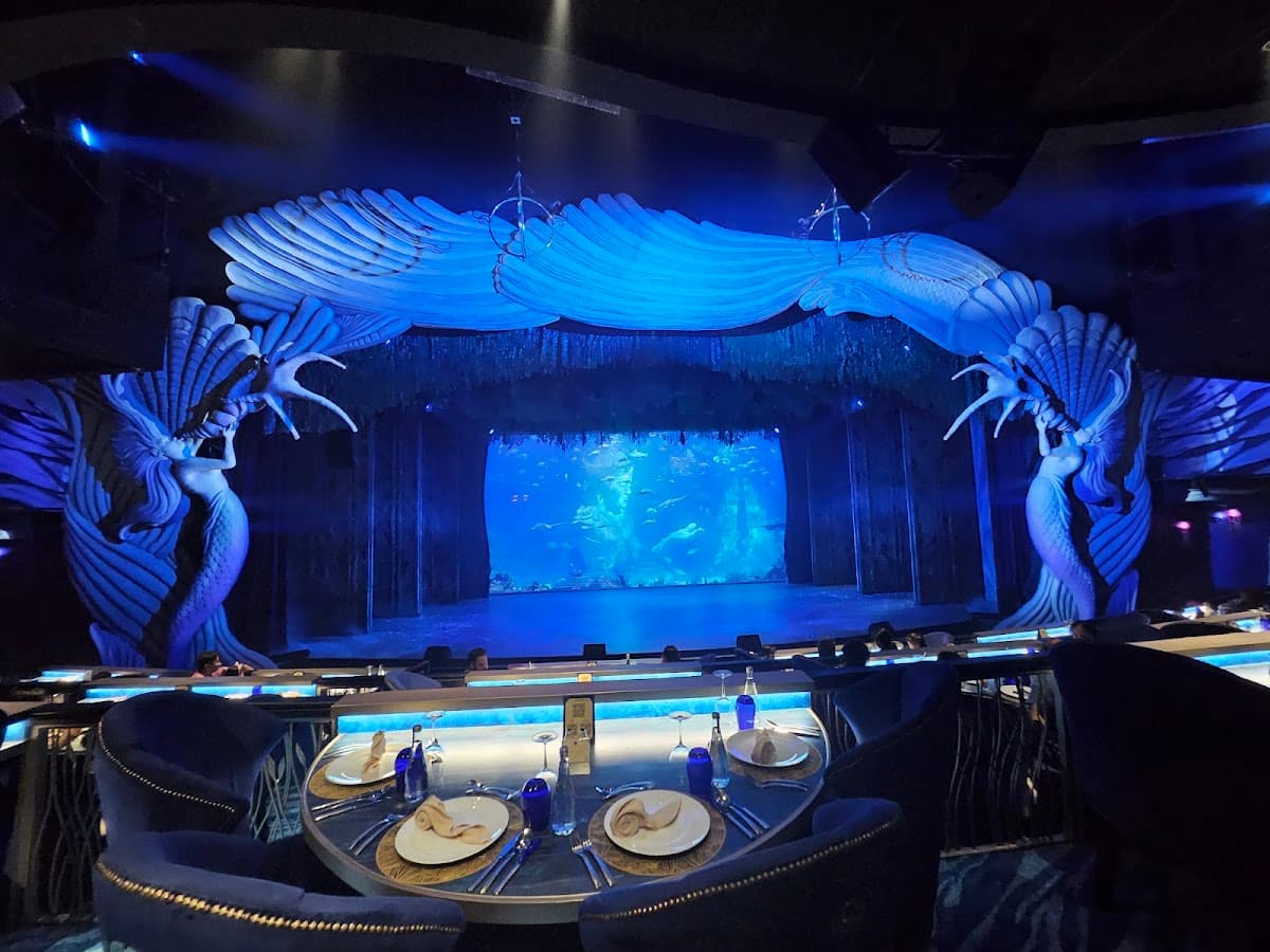 Varuna Underwater Show Package at Taman Safari Bali