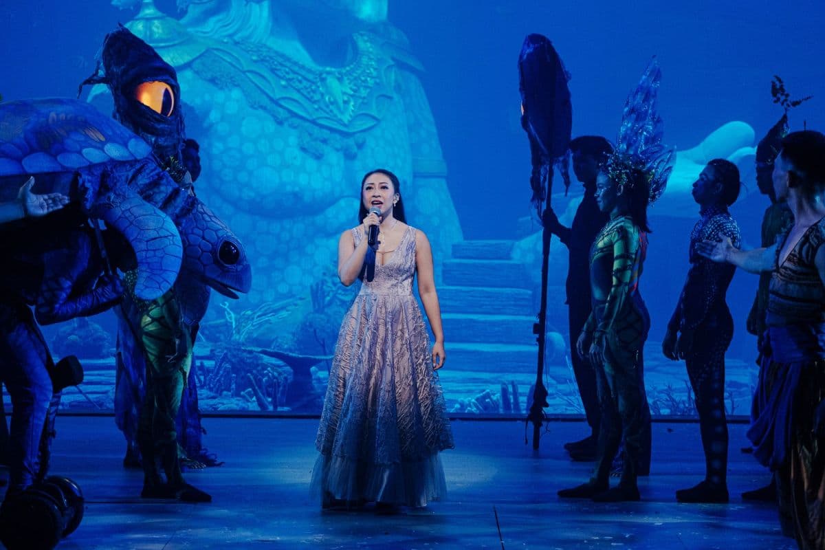 Varuna Underwater Show Package at Taman Safari Bali