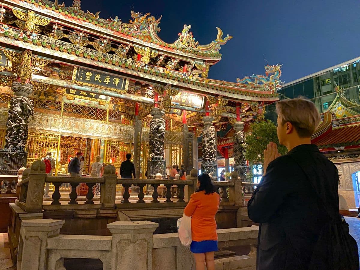 Visite à pied du temple Longshan