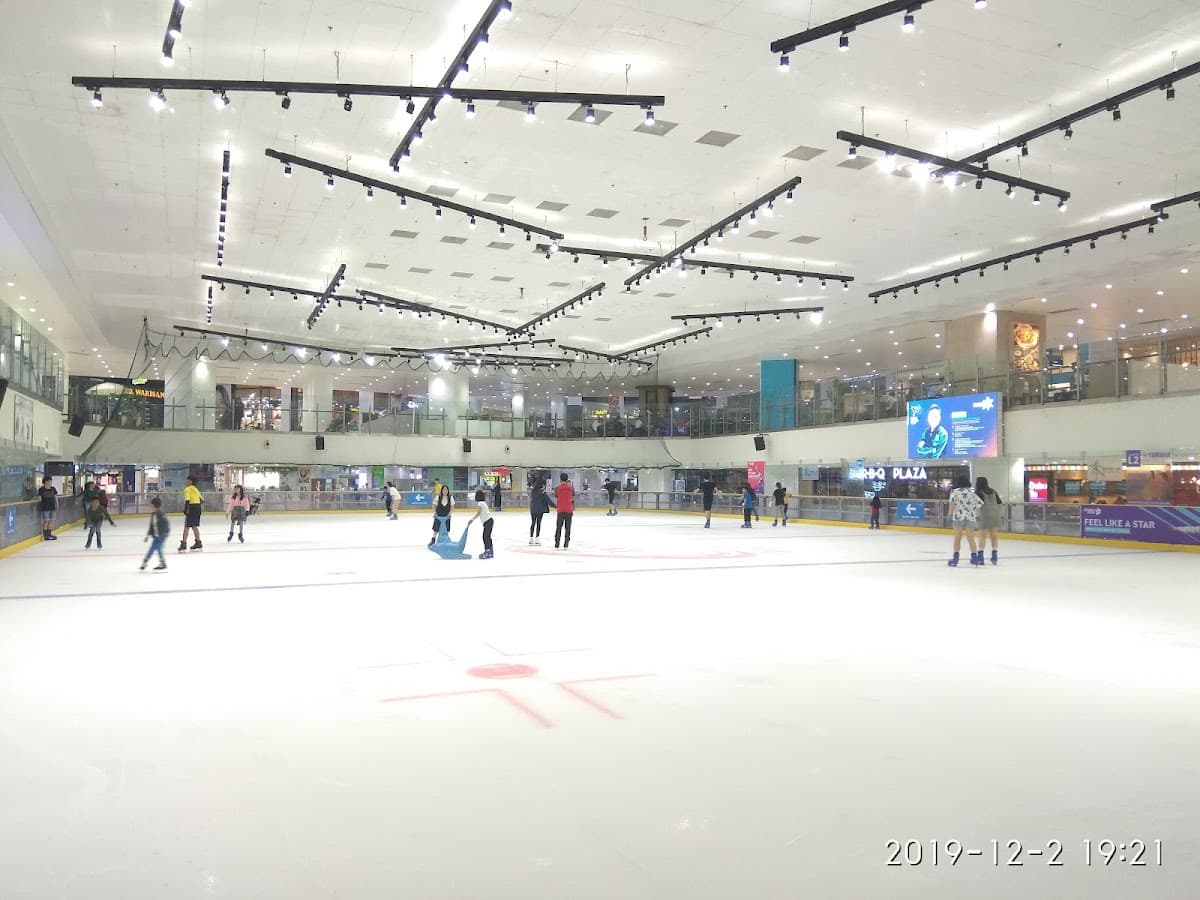 Blue Ice Skating Rink @ Paradigm Mall Johor Bahru