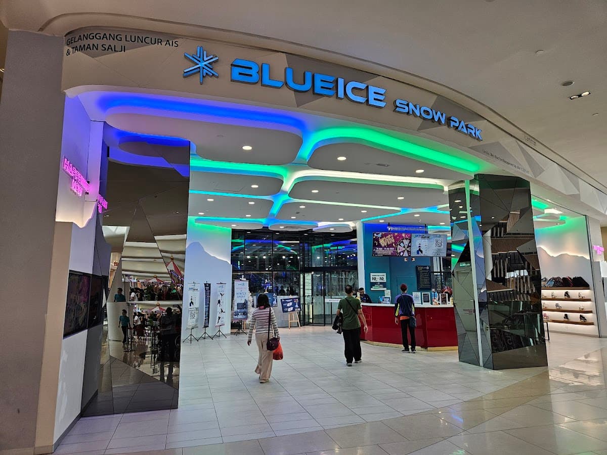 Blue Ice Snow Park @ Pavilion Bukit Jalil