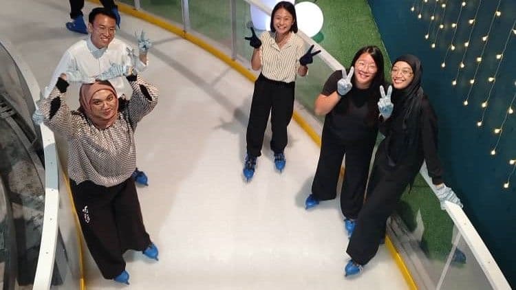 Blue Ice Snow Park  @ Pavilion Bukit Jalil