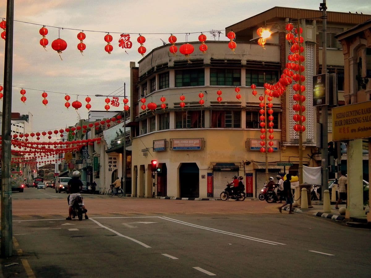 Eat Street Food in Georgetown & History Walking Tour