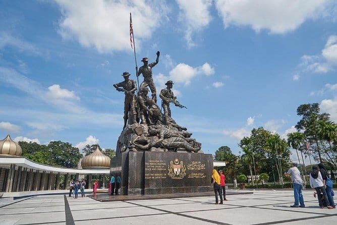 From Singapore: Day Trip to Kuala Lumpur & Malacca with Personal Chauffeur