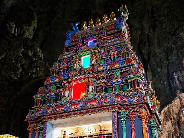 Tour di mezza giornata delle Batu Caves e dei sobborghi di Kuala Lumpur