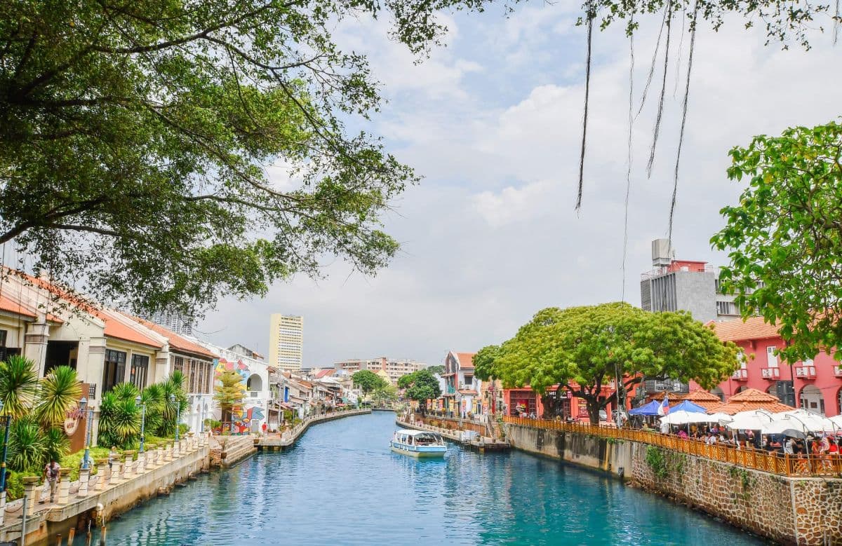 Malacca Night Tour with River Cruise and Trishaw Ride from Kuala Lumpur