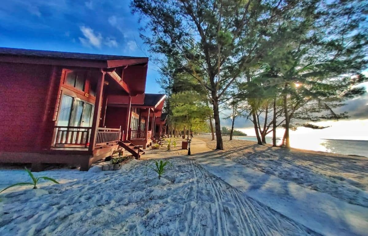 Mantanani island 2D1N Snorkeling Trip with Full Board Meal