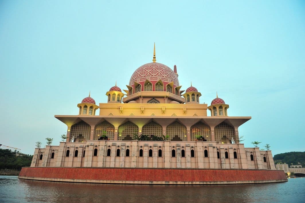 Putrajaya Tour with Pink Mosque & River Cruise (SIC - Join In Tour)