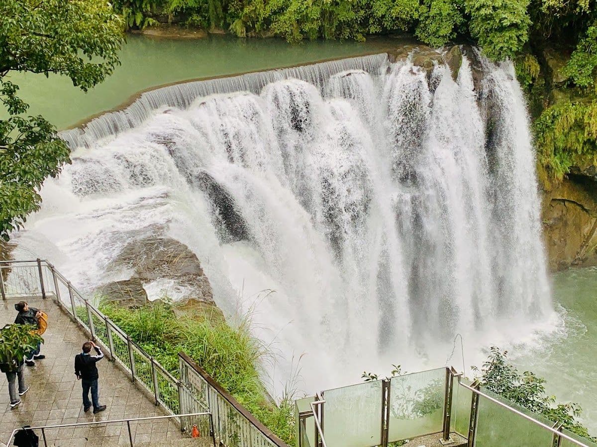 Taipei Yehliu Geopark + Shifen Waterfall Park + Shifen Old Street One-Day Tour