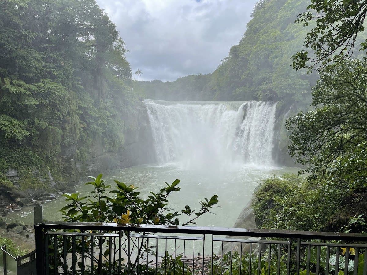 Taipei Yehliu Geopark + Shifen Waterfall Park + Shifen Old Street One-Day Tour