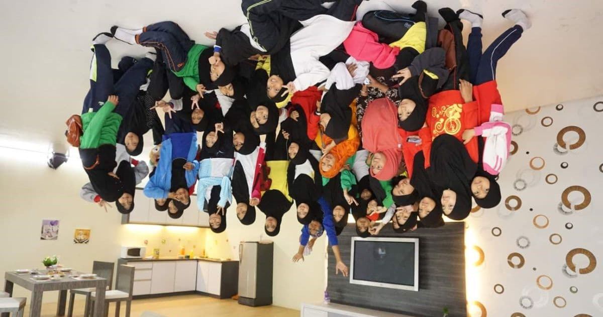 Upside Down House Gallery Melaka Ticket