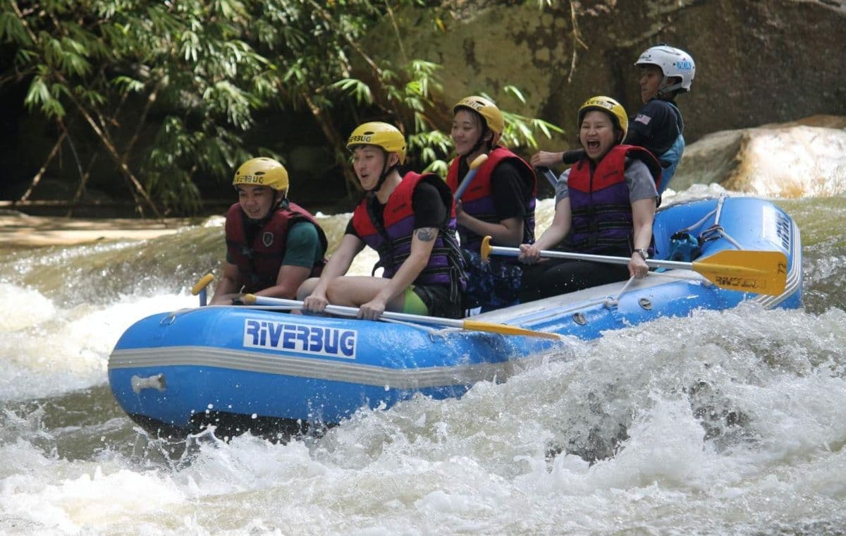 Spływ pontonowy (White Water Rafting) i zwiedzanie jaskiń w Gopeng