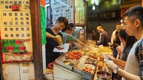 Hong Kong Food Tour with a Local: A Feast for Foodies 100% Personalized Day Tours
