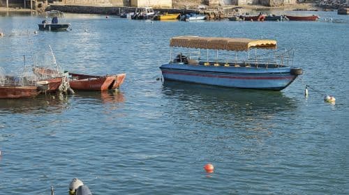 Excursión de un día a la isla Lamma y las escaleras mecánicas de Central en Hong Kong [Diversión pura en grupo pequeño + autobús descapotable + té de la tarde] Excursiones de un día
