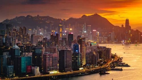 Hong Kong privécharter Golden Bauhinia Square Avenue of Stars Victoria Harbour 1-daagse tour Alpha Luxury Car Customization Day Tours
