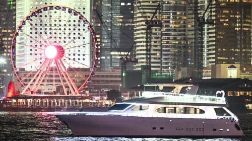 Crociera notturna speciale di Hong Kong nel Victoria Harbour (super yacht da 90 piedi) Pass per i trasporti