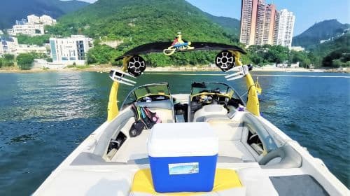 Aluguel de Iate em Hong Kong: Surfe no Paraíso de Shallow Bay (Mínimo de 2 Horas) Passes de Transporte
