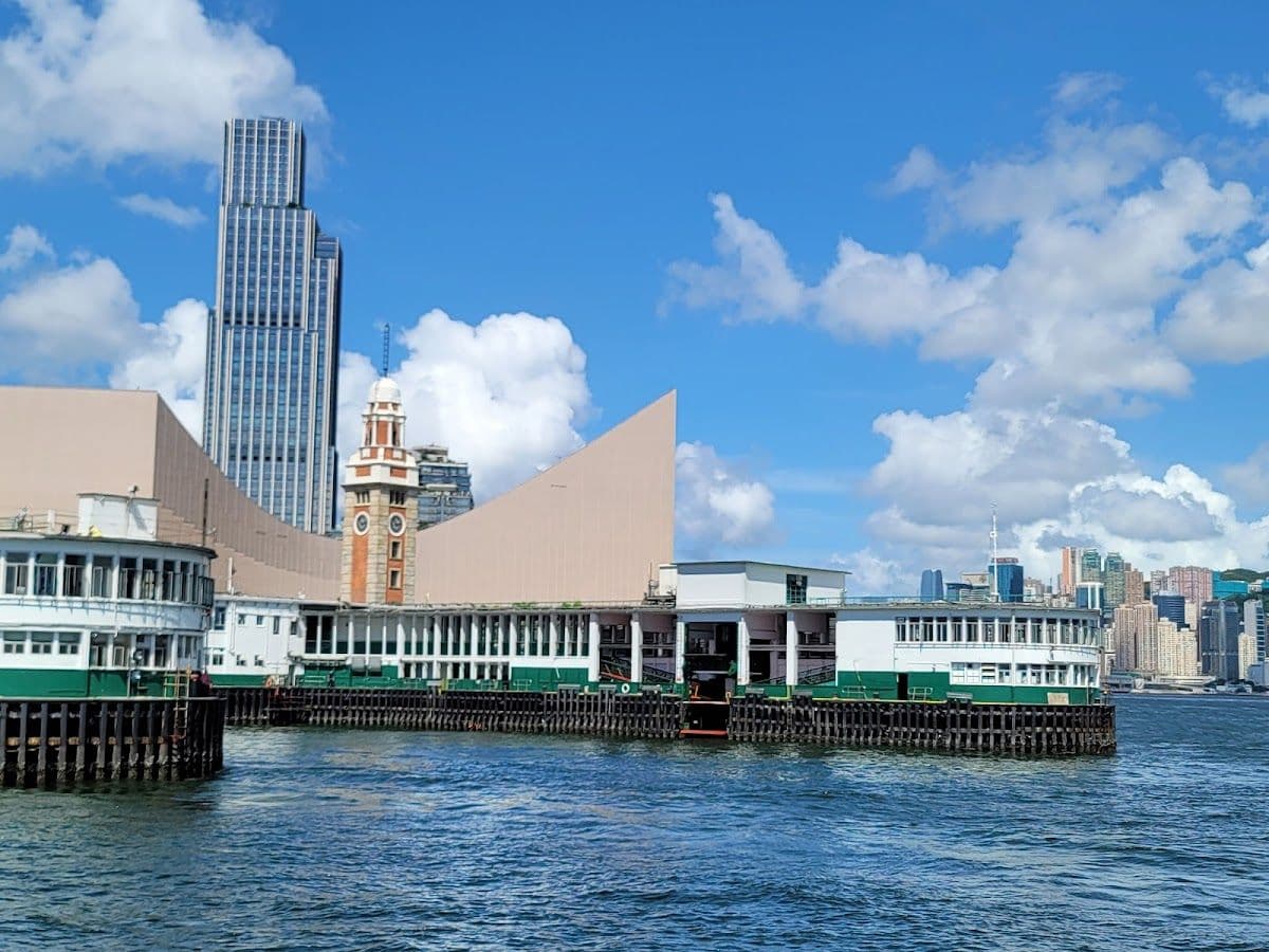 Mobile old Hong Kong movies: open-top bus tour+ Man Mo Temple + Star Ferry + Lan Kwai Fong Day Tours