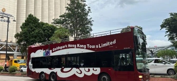 Autobus scoperto: tour notturno panoramico di Hong Kong su autobus a due piani