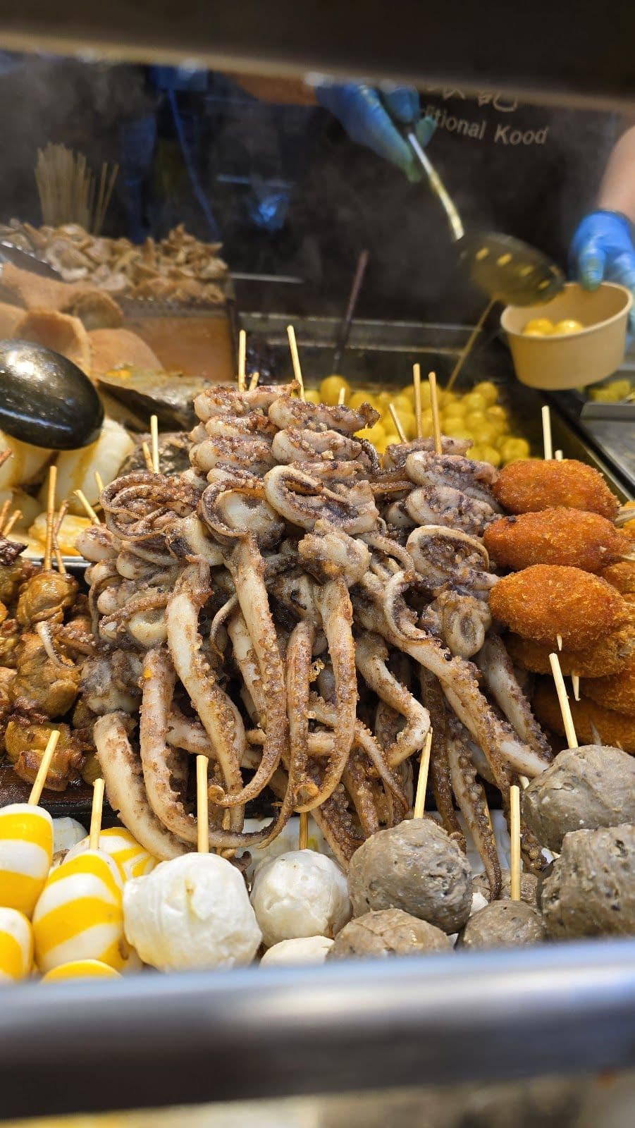 Small-Group Hong Kong Local Food Tour