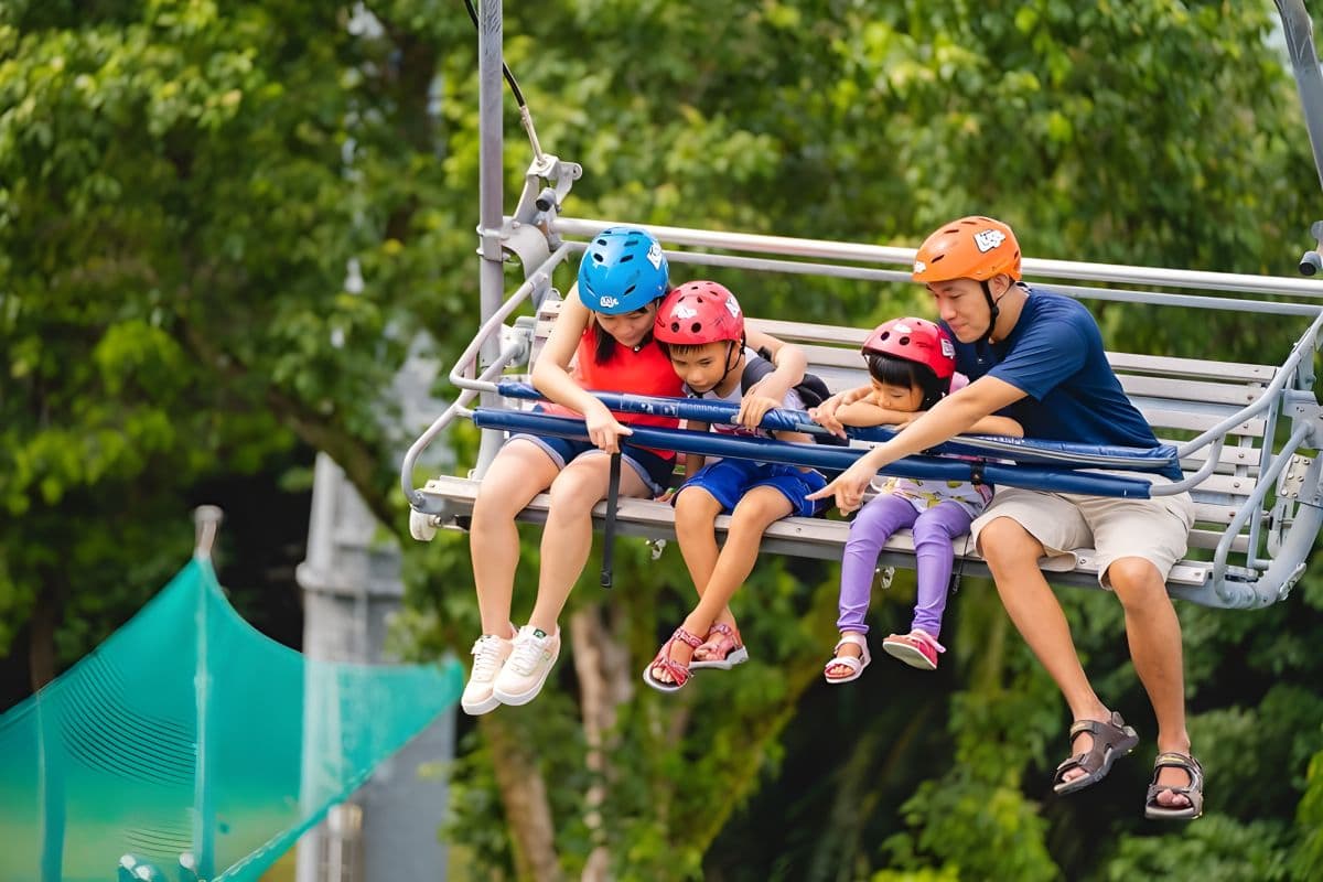 Skyline Luge Singapore 新加坡斜坡滑车与空中吊椅
