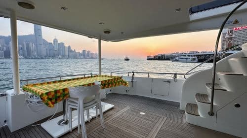 [Hong Kong Yacht Charter] 70ft Yacht Rental (Recommended for 15~30 People) Birthday/Proposal/Business/Team Building [KTV+White Wine+Champagne] Cruise Victoria Harbour/Lamma Island Transport Passes