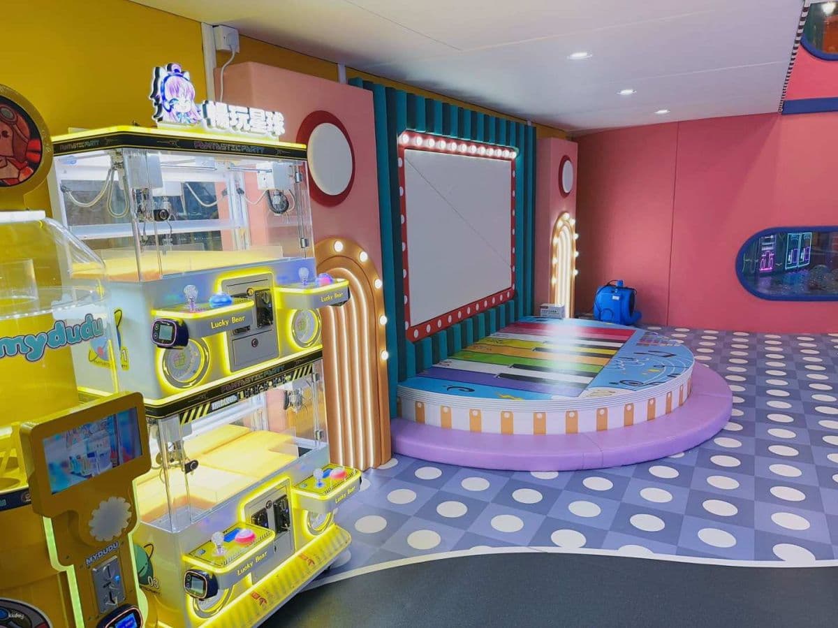 [Parent-Kid] Childlike Indoor Playground Admission Ticket: MR Interactive Experience Zone & Boat Rafting & Ball Pit & Dressing Stage | Hong Kong