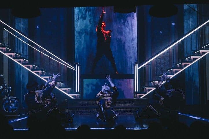 SHOW MUSICAL (TOUCH FIVE)