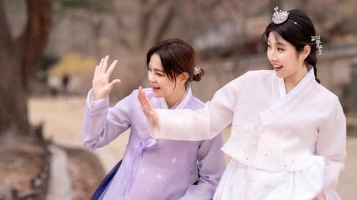 Travel photography in Seoul, South Korea[Exclusive customized photography with Hanbok rental, beautiful short videos, curated photo shoots, and Korean-style makeup.]