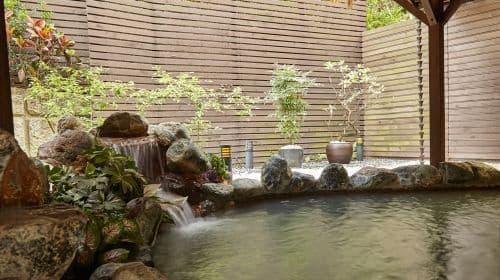 Beitou Dadi Hotel öffentliches Nacktbad + Nachmittagstee-Gutschein (Wochenende + NT$200. Wochentag in der Hochsaison + NT$400. Feiertag in der Hochsaison + NT$600)