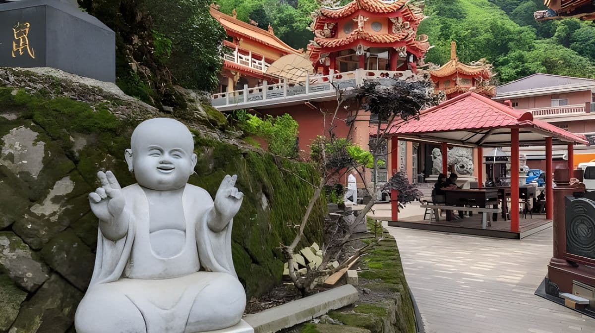 Alishan One Day Tour from Taichung Day Tours